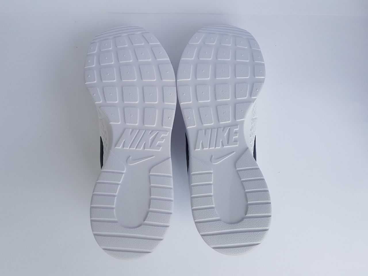 Sneakers Nike Tanjun White Black