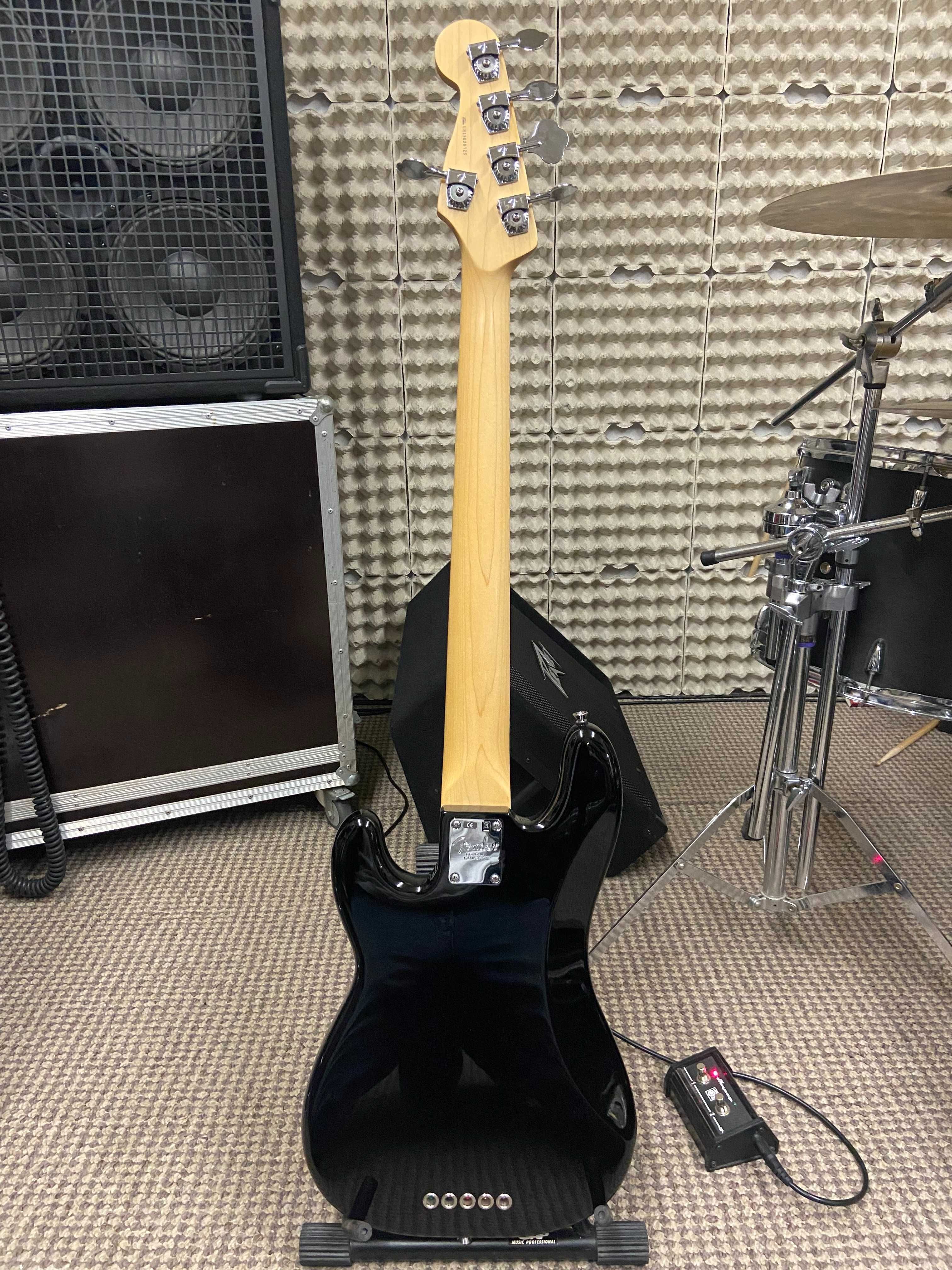 Gitara basowa - Fender American Standard Precision Bass V