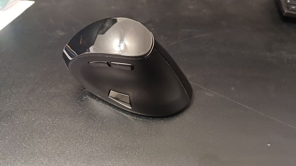 Rato ergonomico Trust Voxx como novo