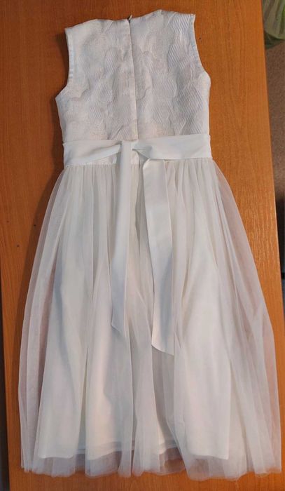 Святкова сукня на зріст 134