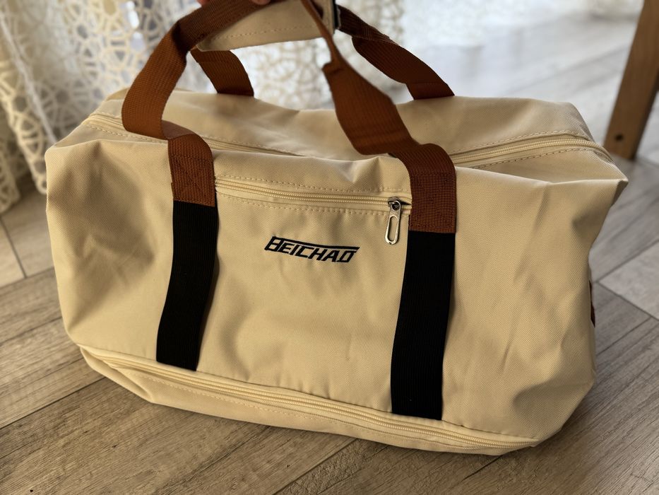 Сумка для подорожей, для спорту, фітнесу, йоги, кежуал , молочна