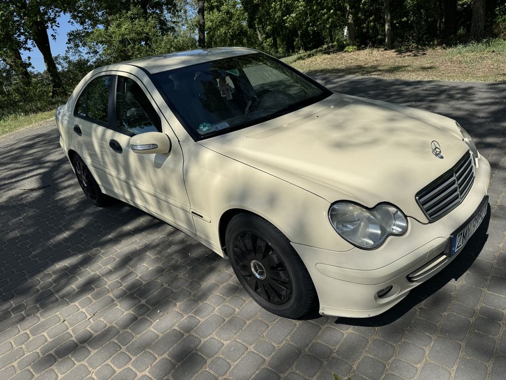 Piekna c klasa 2004 rok 2.2 cdi kolor taxi AUTOMAT 0 korozji