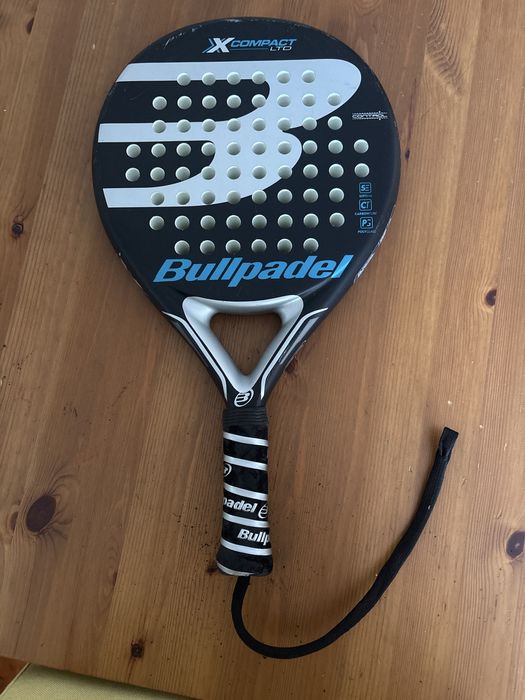 Raquete Padel (Bullpadel compact LTD)