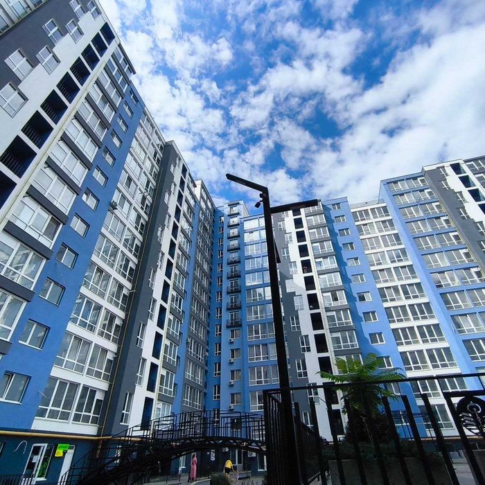 Продам видову однокімнатну квартиру в центрі!