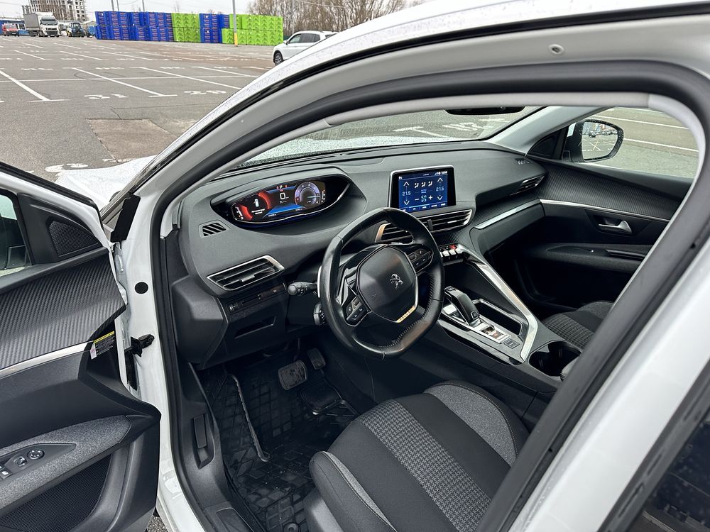Peugeot 3008 2019 року 2.0 в ідеальному стані