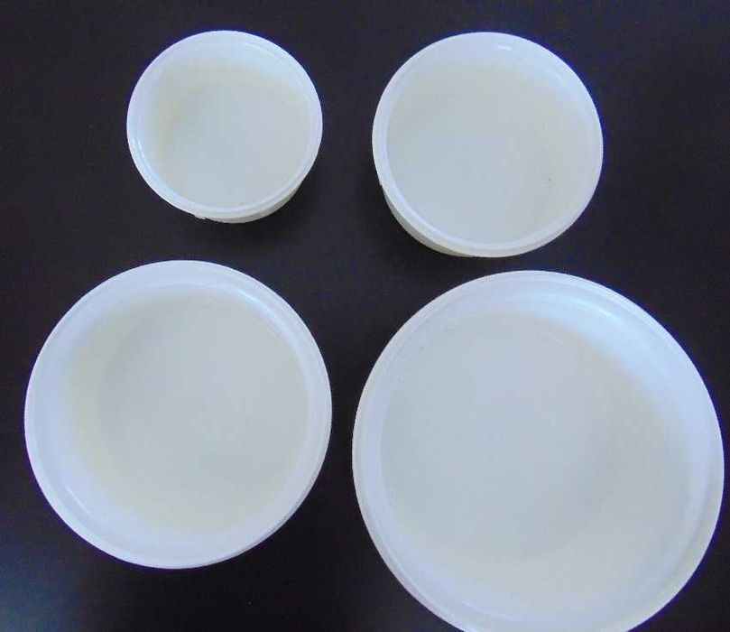 Zestaw 4 naczyń garnków do kuchenki mikrofalowej pojemników