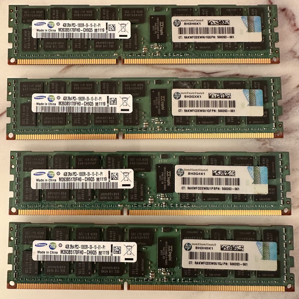 Оперативная память Samsung 4×4GB DDR3 ECC Registered (RDIMM) — 16 ГБ