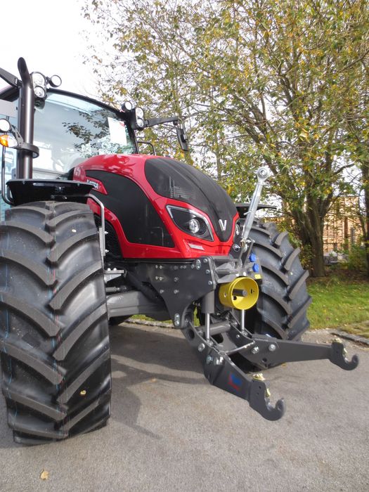 Przedni TUZ do Valtra – NOWY | AIGNER | Wałek WOM