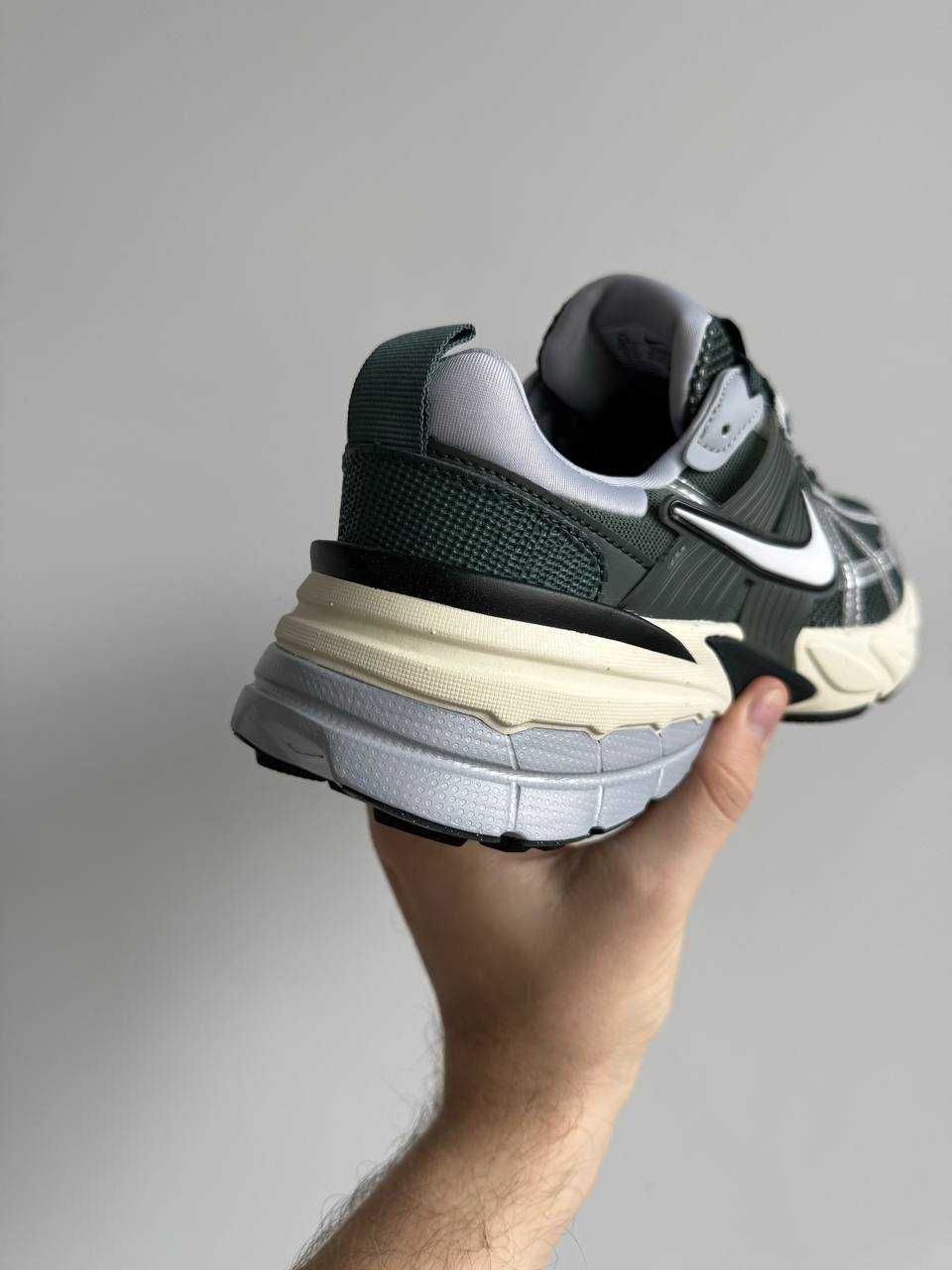 Nike V2K Run HJ4497-300 Оригінал чоловічі кросівки Найк