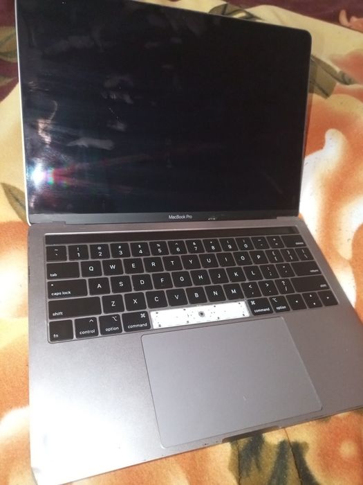 Макбук 2018 року