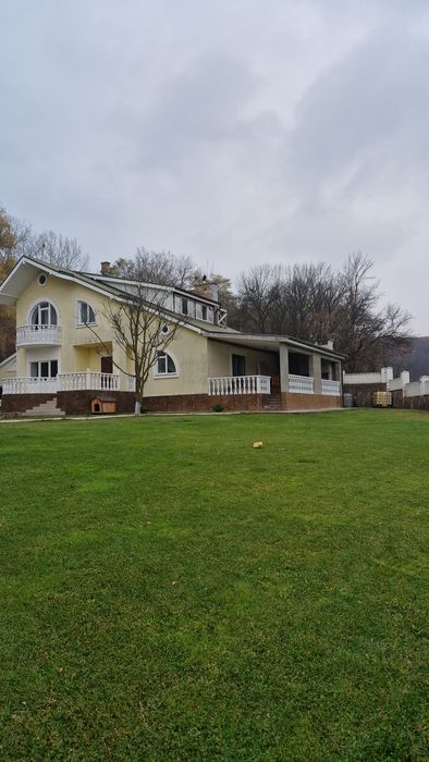 Сдам сучасний будинок в м .Обухів