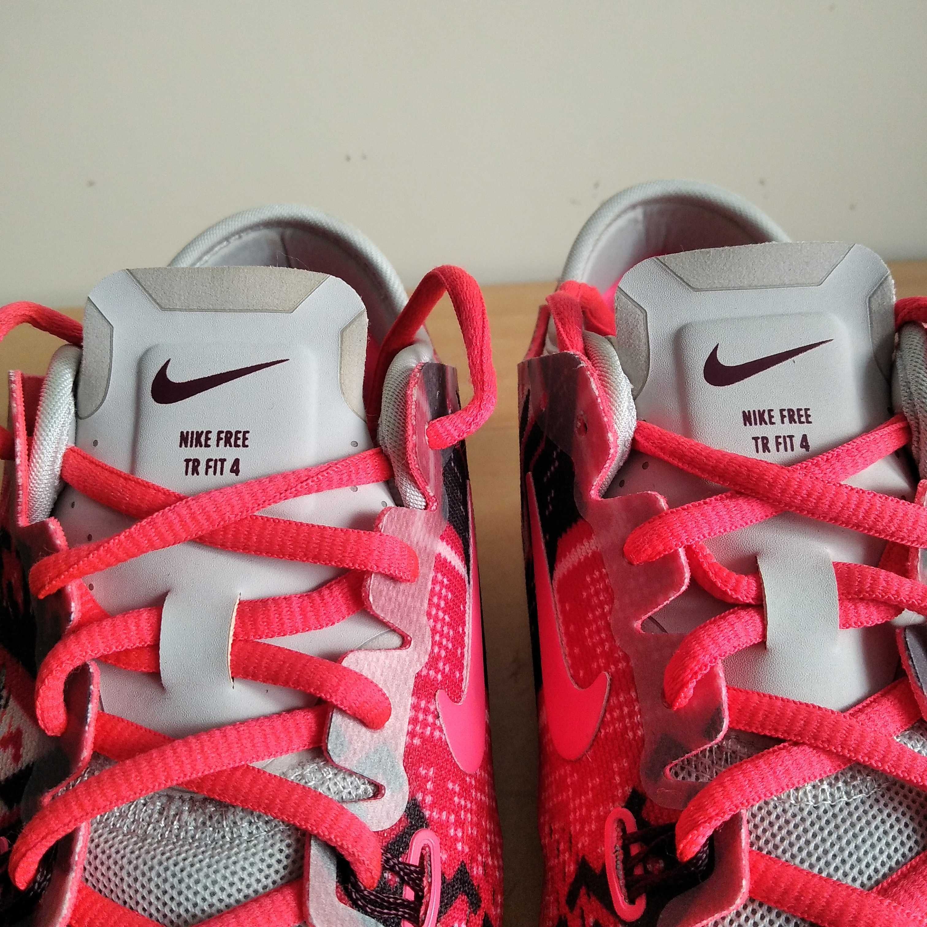 Profesjonalne buty biegowe NIKE Free Tr Fit 4 roz.eu-38.5