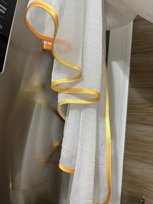 Biała firanka szyta na zamówienie