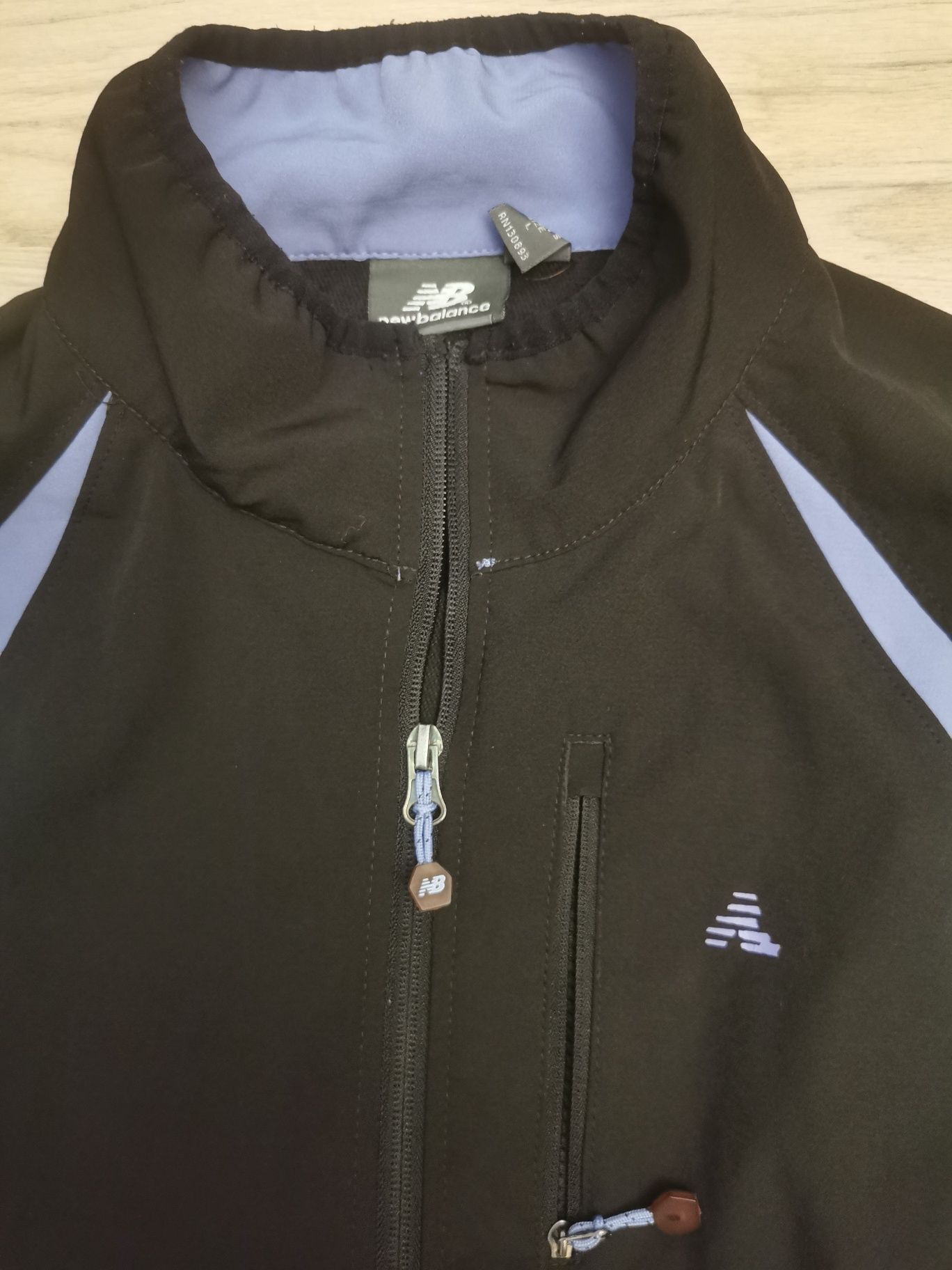 Bluza firmy New Balance. Rozmiar L. Damska