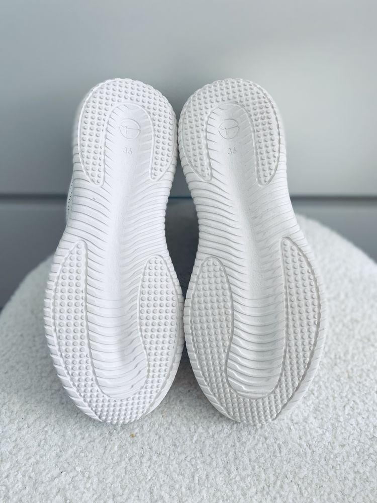 Nowe buty adidasy damskie Tamaris białe sneakersy sportowe