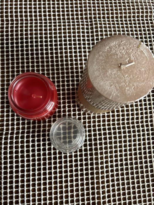 Świece zapachowe nowe cena za kpl.