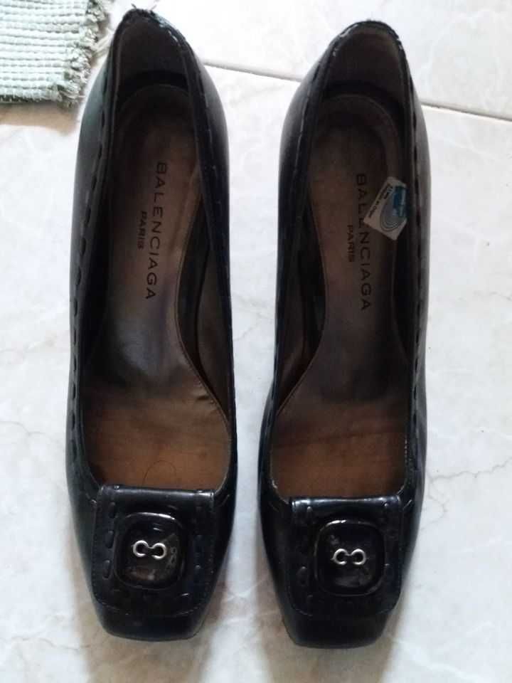 Vende-se Sapatos de Senhora