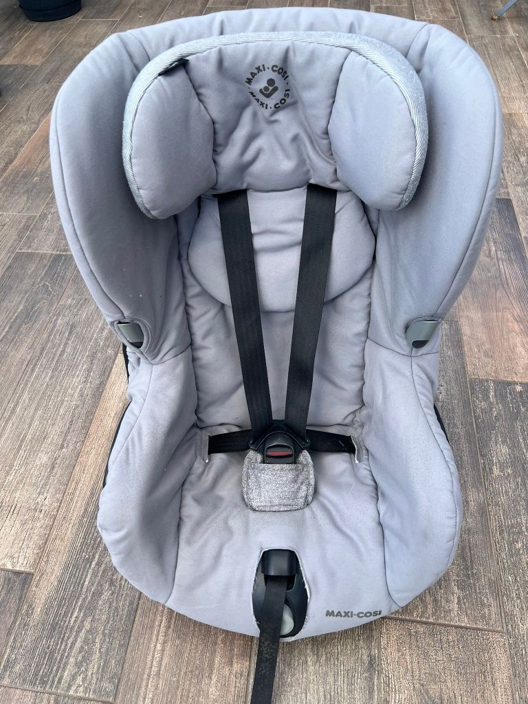 Fotelik 9-18kg Maxi Cosi Axiss