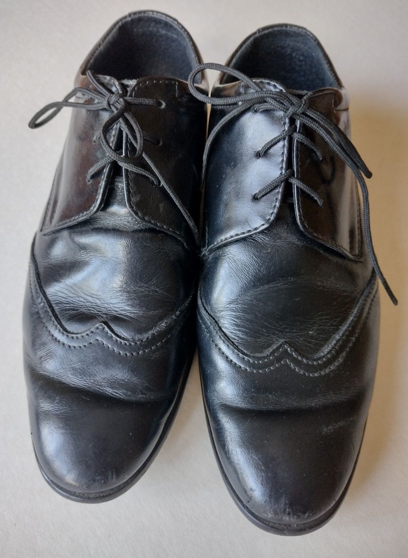 Buty komunijne, czarne buty do komunii r 31