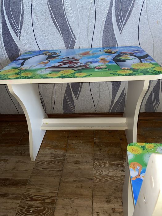 Стіл зі стільцем дитяче
