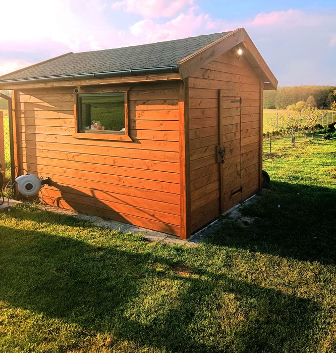 Domek narzędziowy na działkę 
Bardzo solidna konstrukcja, gruba deska