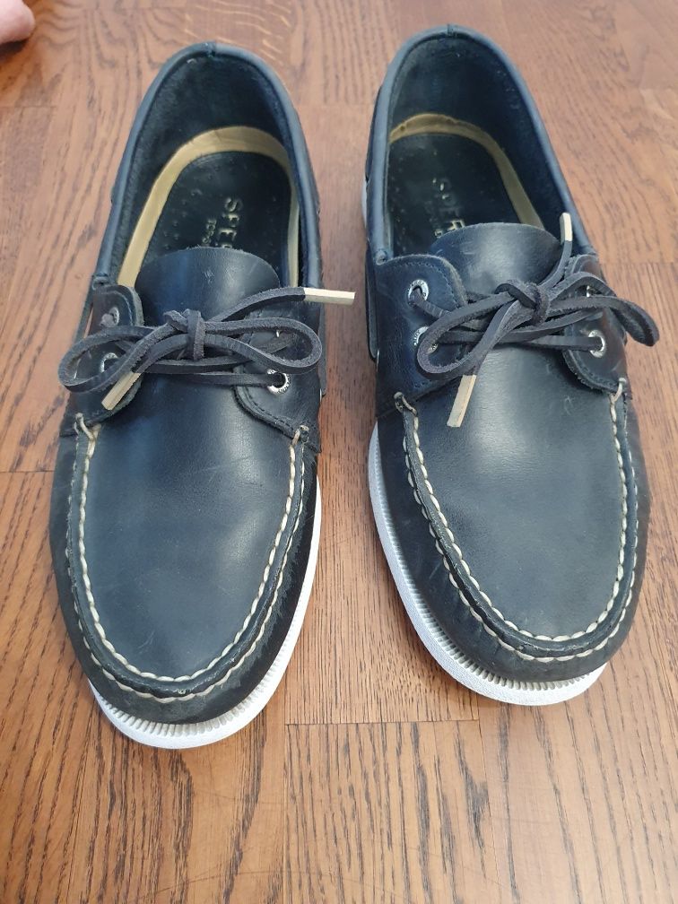 Топсайдери Sperry, Тімберленд,