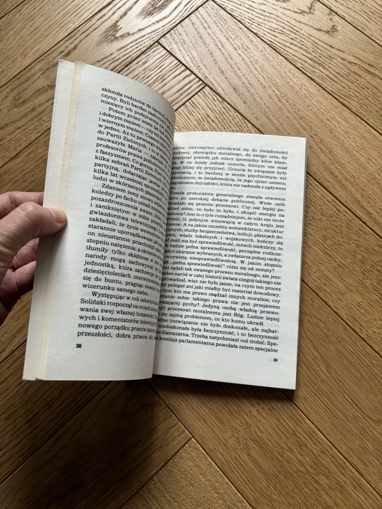 Jeżozwierz Julian Barnes