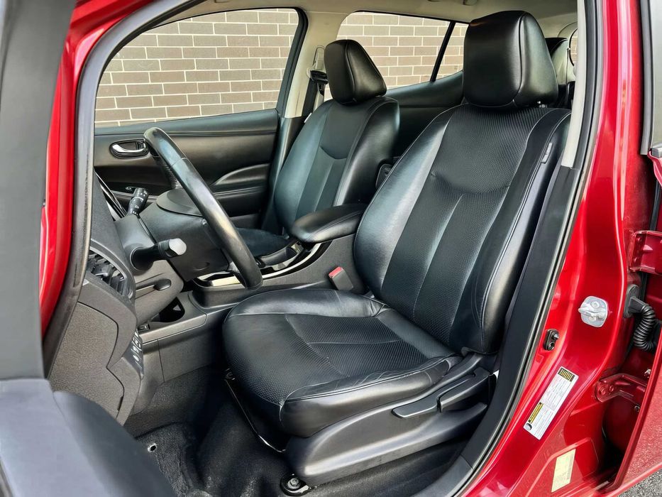 Nissan LEAF SL      2015