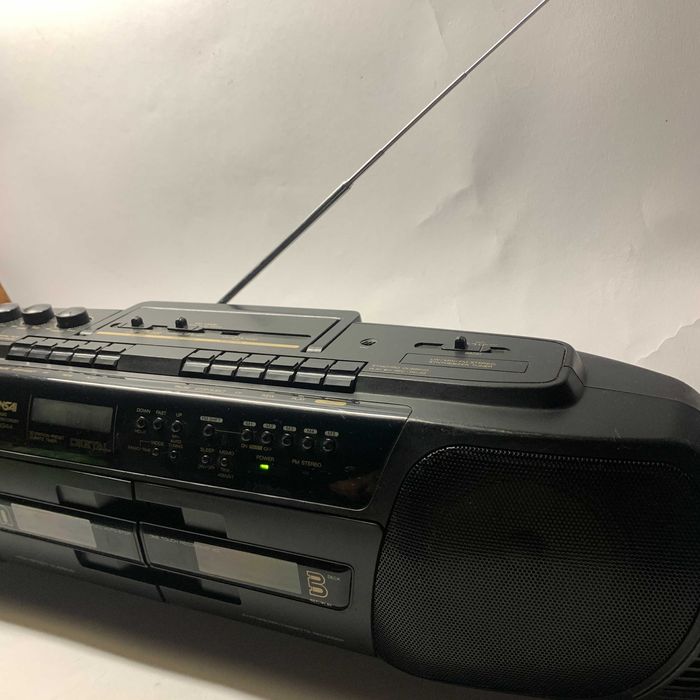 Tensai RCR-3344 портативна стерео-касетну магнітолу з FM-радіо