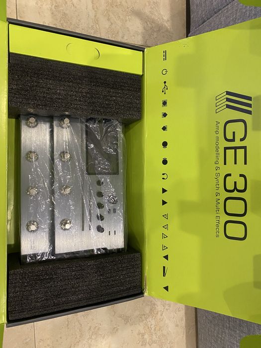 MOOER GE 300 pedaleira