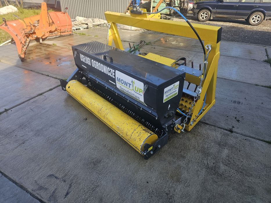 Siewnik dosiewacz stadionowy do trawy