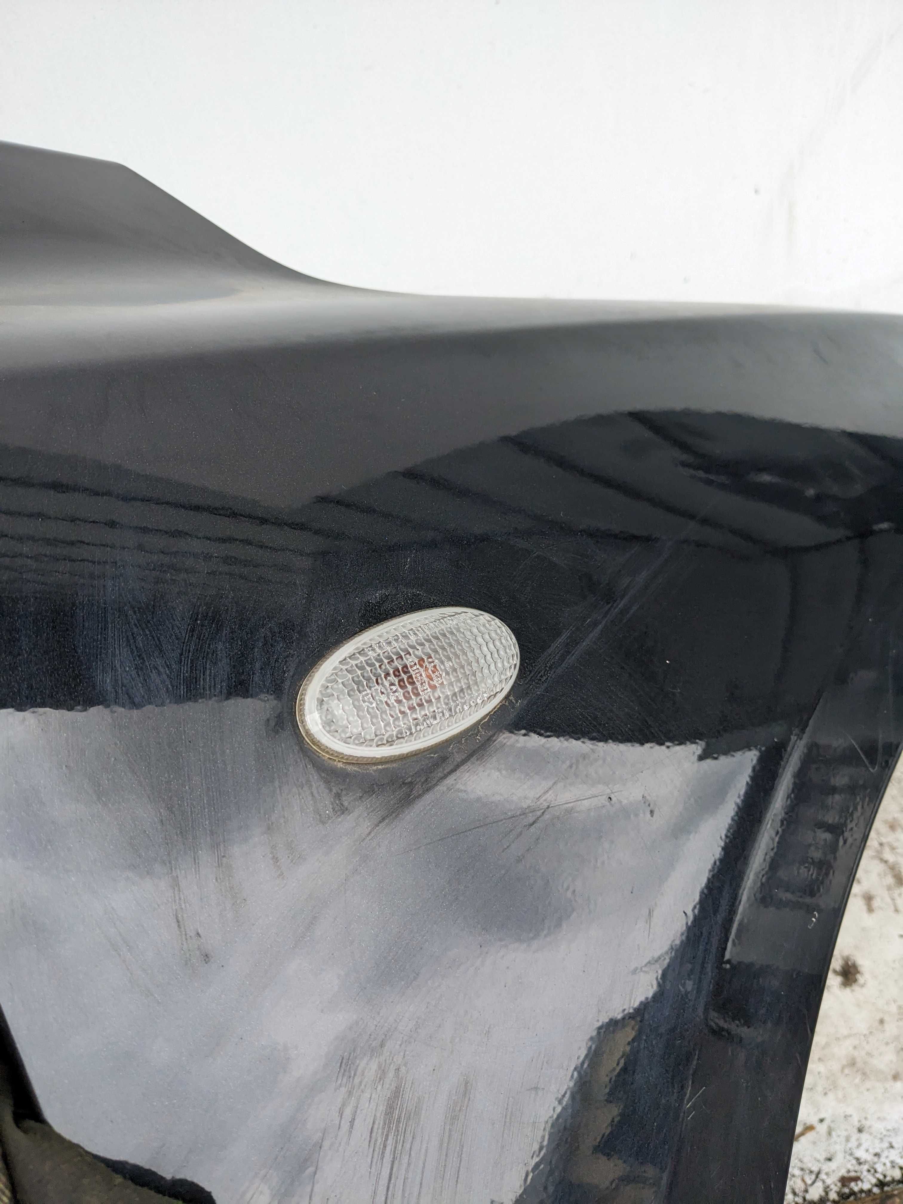 Mazda 3 I BK HB Błotnik Przedni Prawy Przód