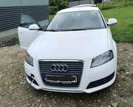 Audi A3 Audi A3, po wypadku, przód nie uszkodzony