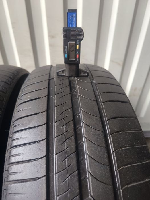 Para używanych opon Michelin energy saver 205/55 16