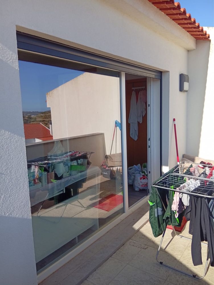 Quarto mobiliado