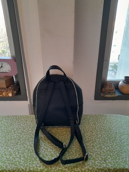 Vendo Mochila de Senhora ATMOSPHERE muito bonita como nova