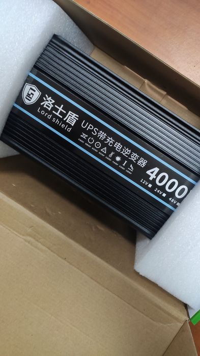 Інвертор UPC 4000w з зарядкою аккумулятора