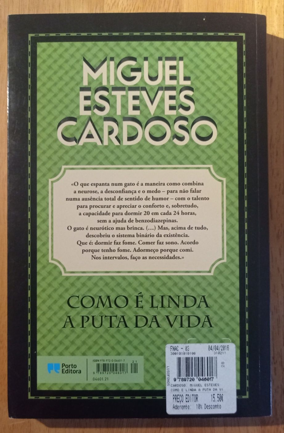 Livros diversos.