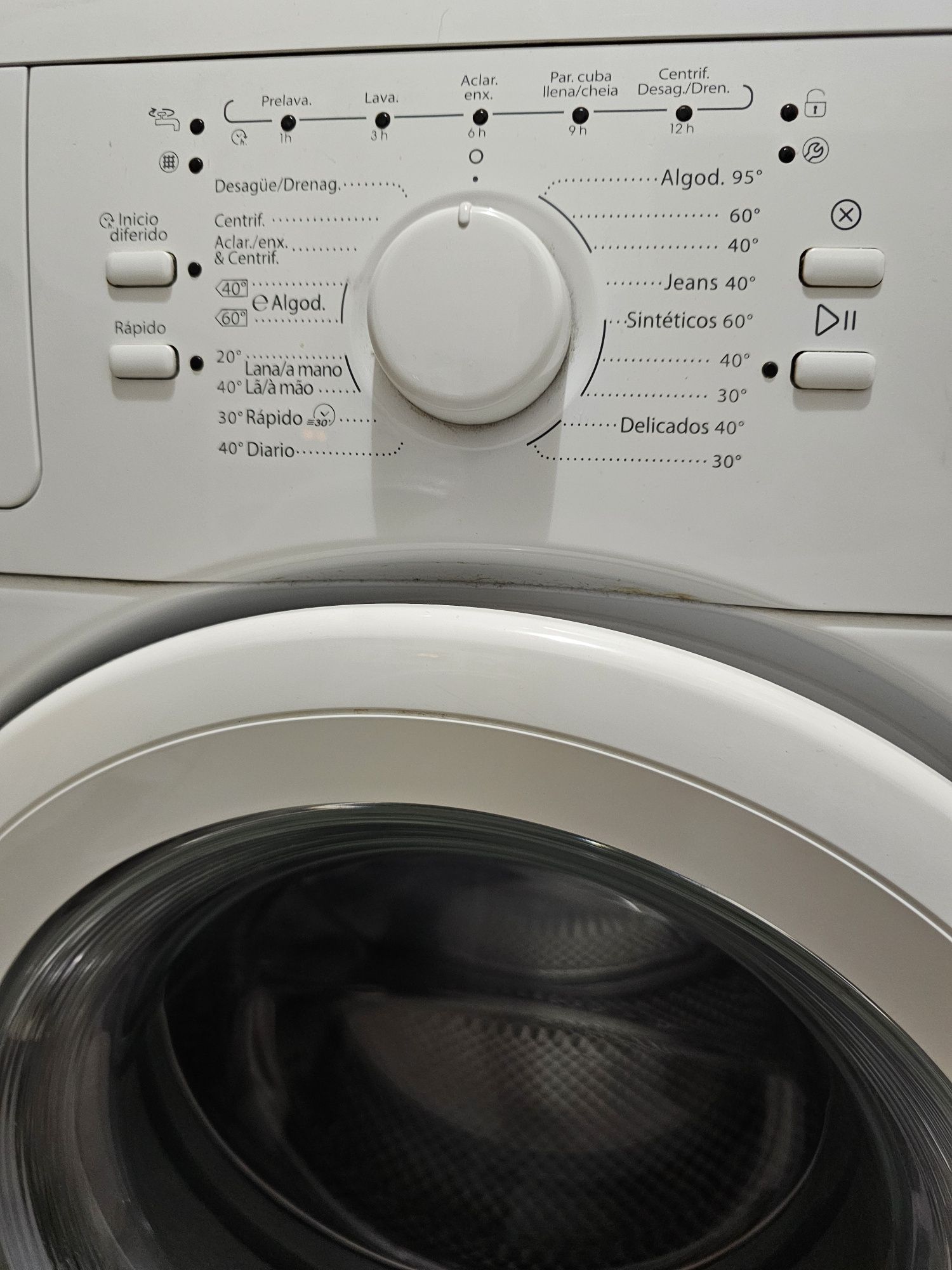 Vendo máquina de lavar roupa  com avaria