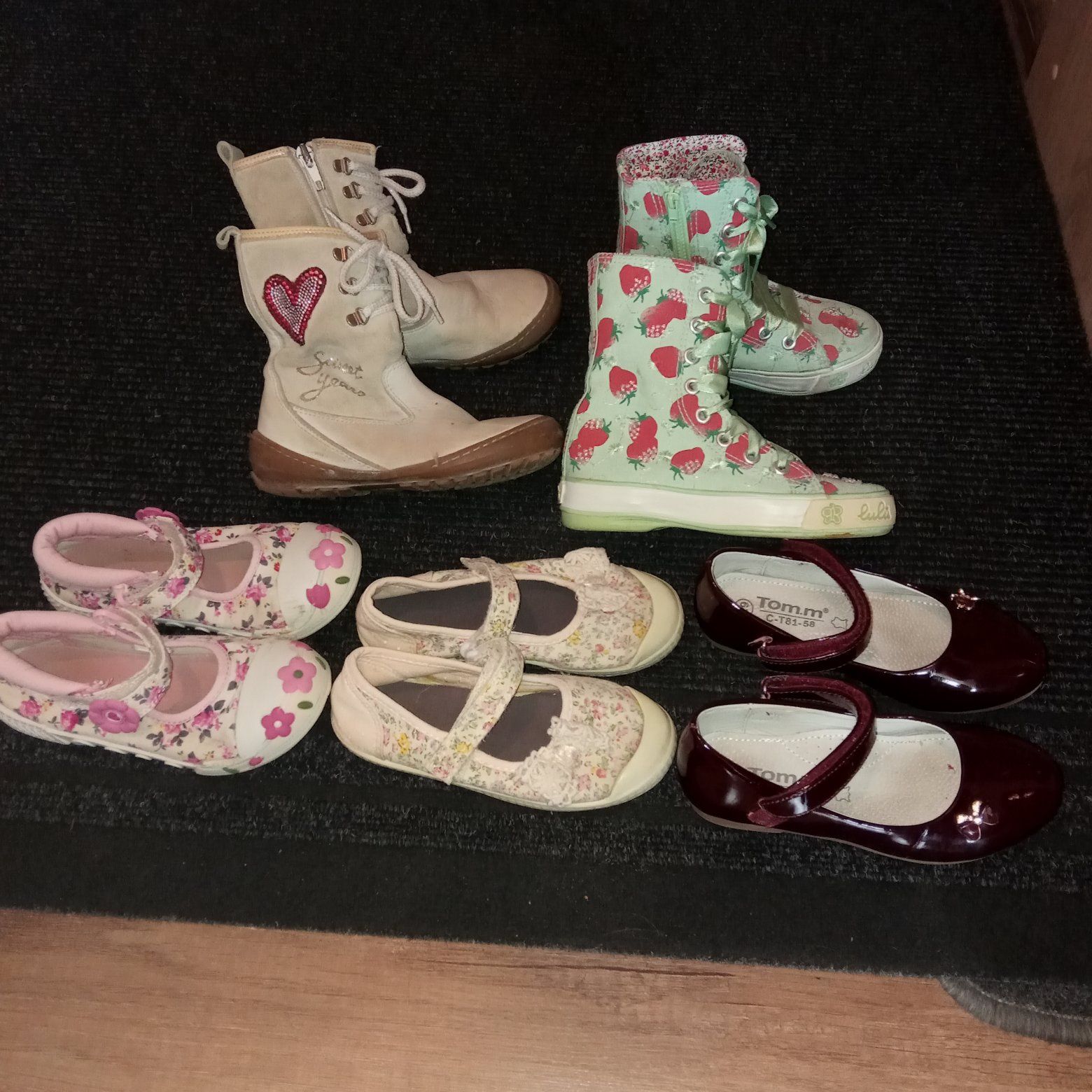 Взуття для дівчинки 27 розмір, чобітки, ботинки, мешти, кеди, туфельки