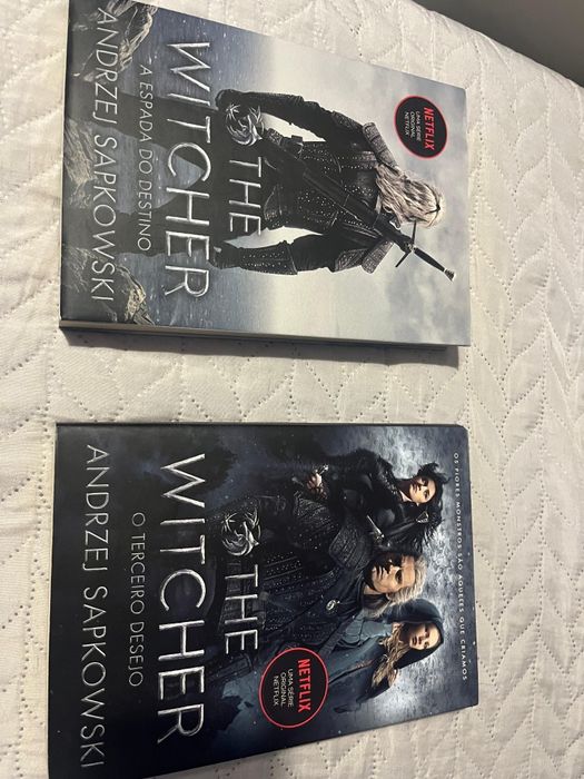 Livros da série "The Witcher"