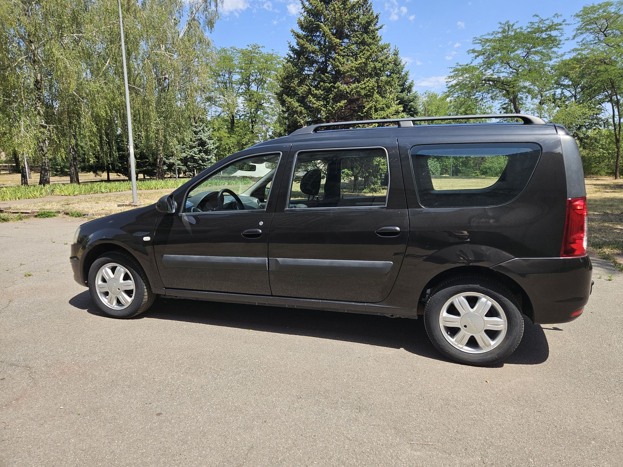 Продам Dacia Logan MCW Laureat +