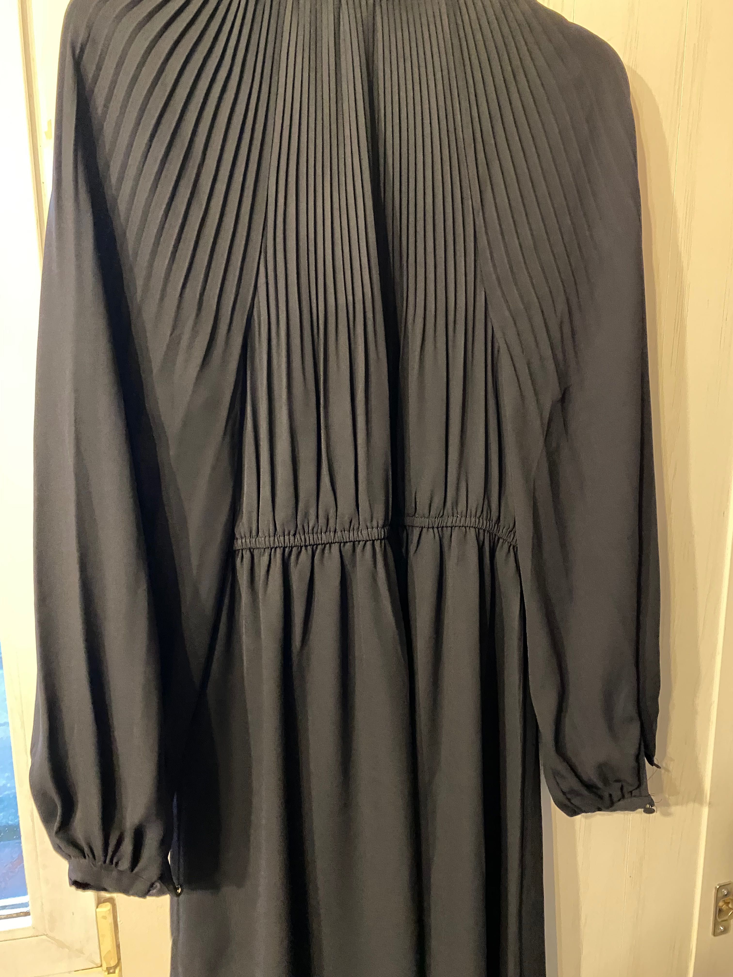 Sukienka H&M r. S 36granatowa plisowana