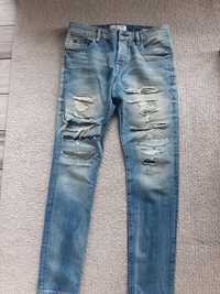 Продам новые джинсы от   SCOTCH  рваные на лето каркас