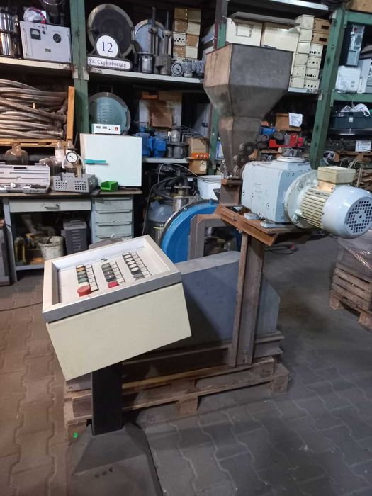 Мельница тонкого помола для фторопласта, древесной муки, минпорошка