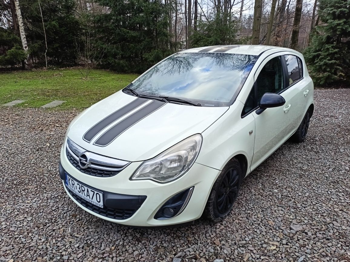 Opel Corsa D 2011