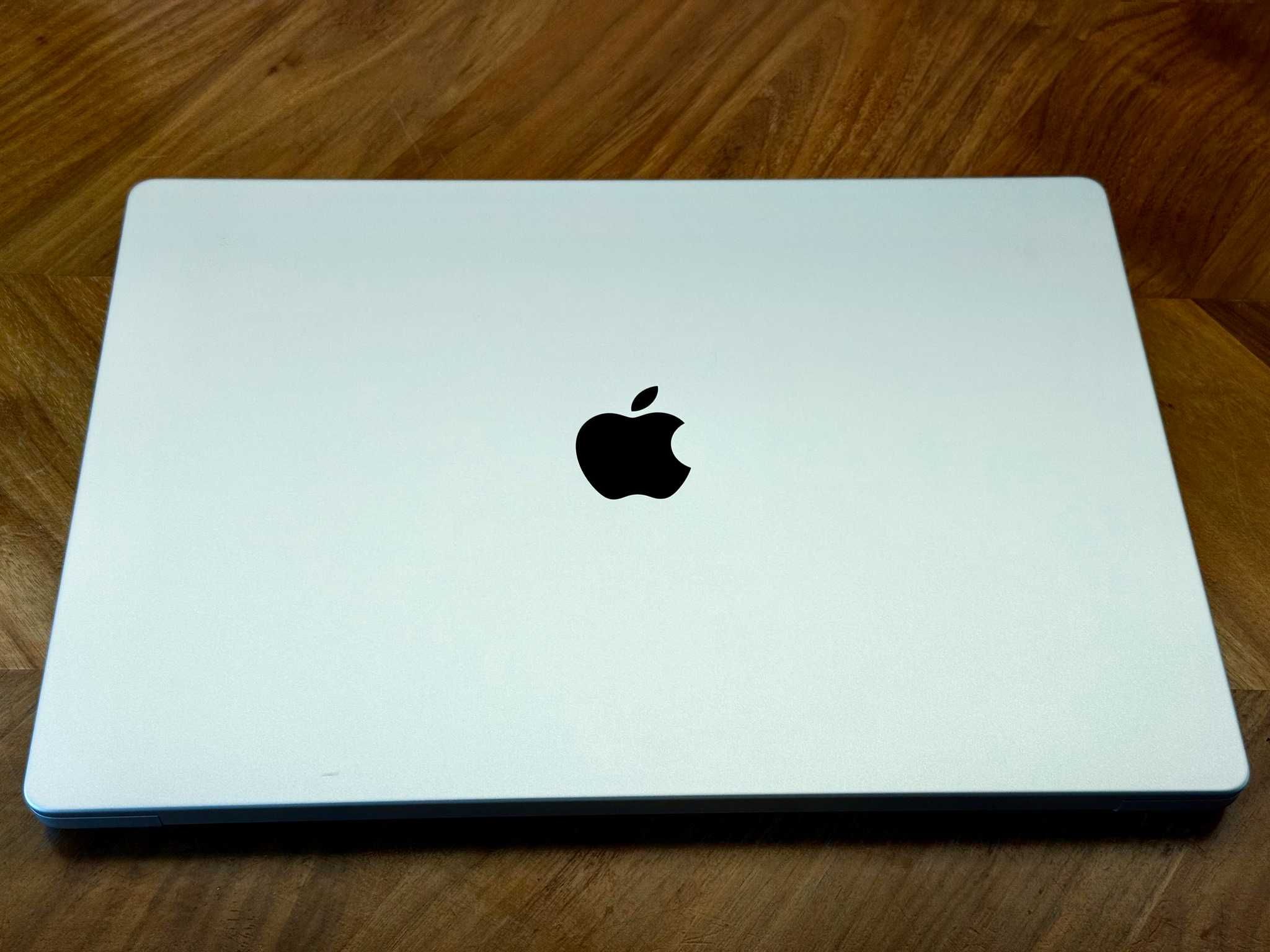 Laptop MacBook Pro 16” M1 MAX / 32GB RAM / 1TB SSD / 32 GPU AppleCare