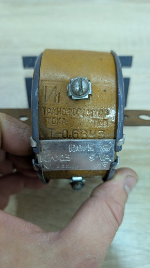 Трансформатор тока 100/5 Кл.05