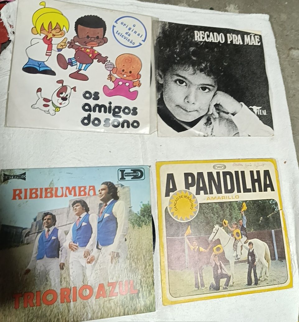 Vários Discos Vinyl e Caixas
