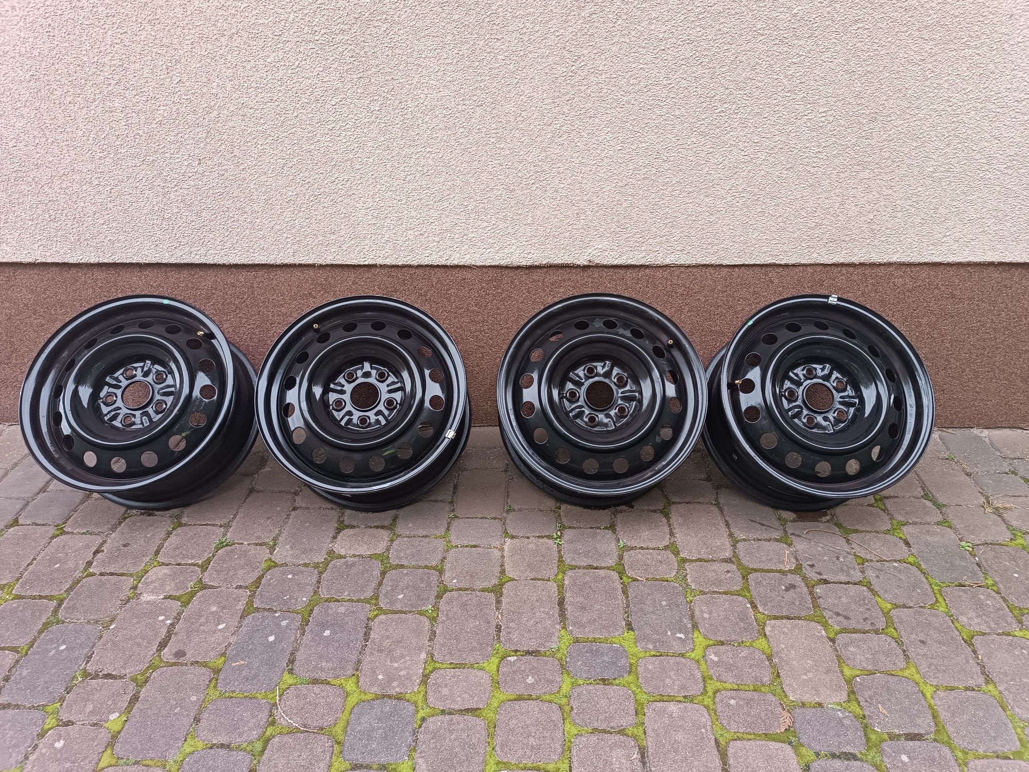 Felgi stalowe Toyota  Auris 6.5" x 16" 5x114.3 ET 45 KOMPLET